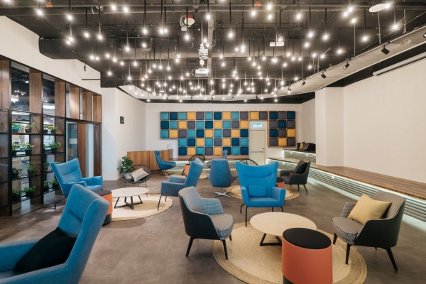 Modern, Well-Appointed Room